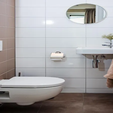 Nature Retreat With Sauna, Cleaning Included Voorthuizen